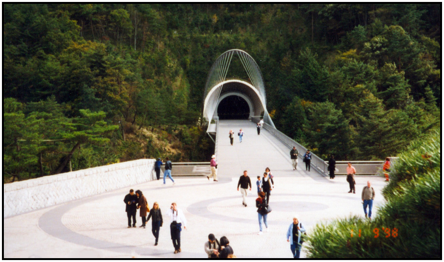travel - asia - japan - kyoto - miho museum - d holmes chamberlin